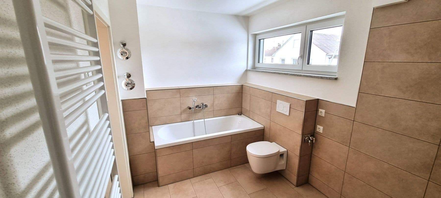 Prodej bytu 3+1 93 m², Hinter den Gärten 4, Offingen, Bavorsko Prodej bytu 3+1 93 m², Hinter den Gärten 4, Offingen, Bavorsko
