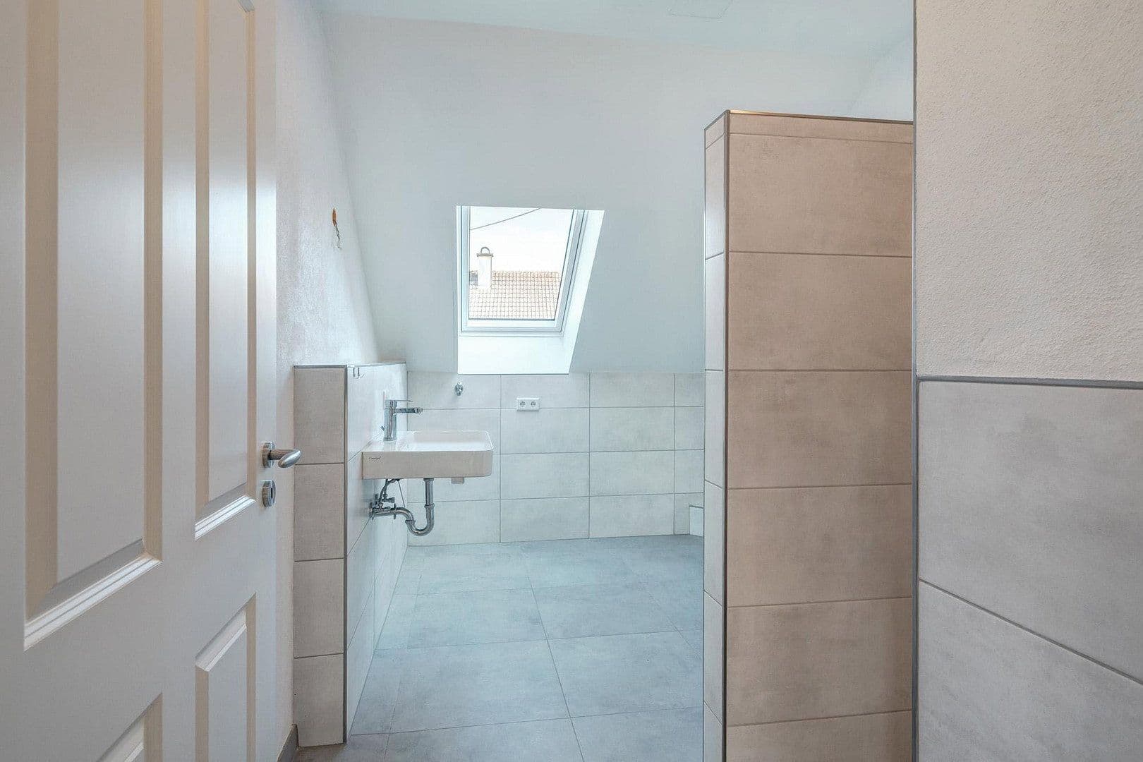 Pronájem bytu 2+1 73 m², Mühlbachstraße 15, Dirlewang, Bavorsko Pronájem bytu 2+1 73 m², Mühlbachstraße 15, Dirlewang, Bavorsko