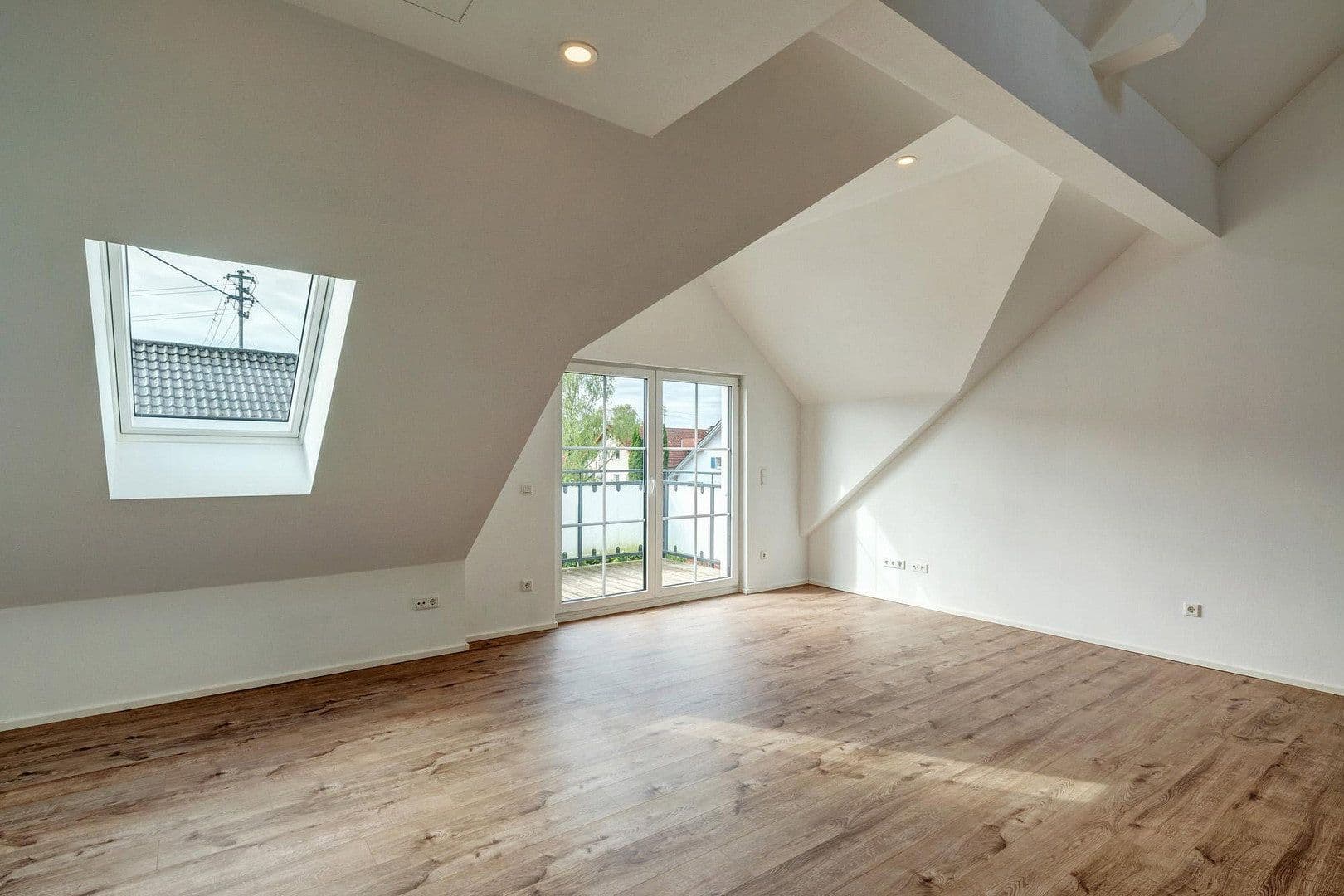 Pronájem bytu 2+1 73 m², Mühlbachstraße 15, Dirlewang, Bavorsko Pronájem bytu 2+1 73 m², Mühlbachstraße 15, Dirlewang, Bavorsko
