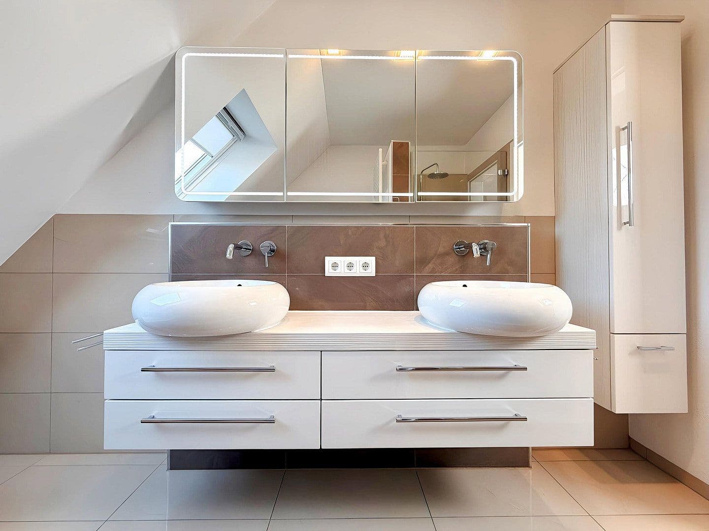 Prodej bytu 4+1 123 m², Hirschaid, Bavorsko Prodej bytu 4+1 123 m², Hirschaid, Bavorsko