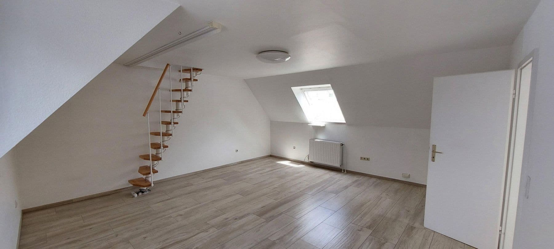 Pronájem bytu 1+1 36 m², Ratingen, Severní Porýní-Vestfálsko Pronájem bytu 1+1 36 m², Ratingen, Severní Porýní-Vestfálsko