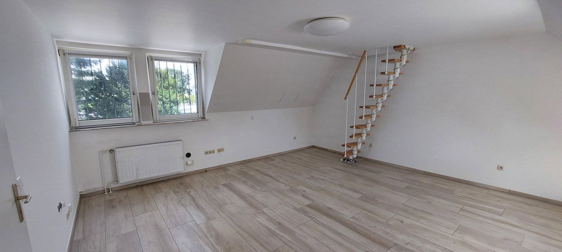 Pronájem bytu 1+1 36 m², Ratingen, Severní Porýní-Vestfálsko Pronájem bytu 1+1 36 m², Ratingen, Severní Porýní-Vestfálsko