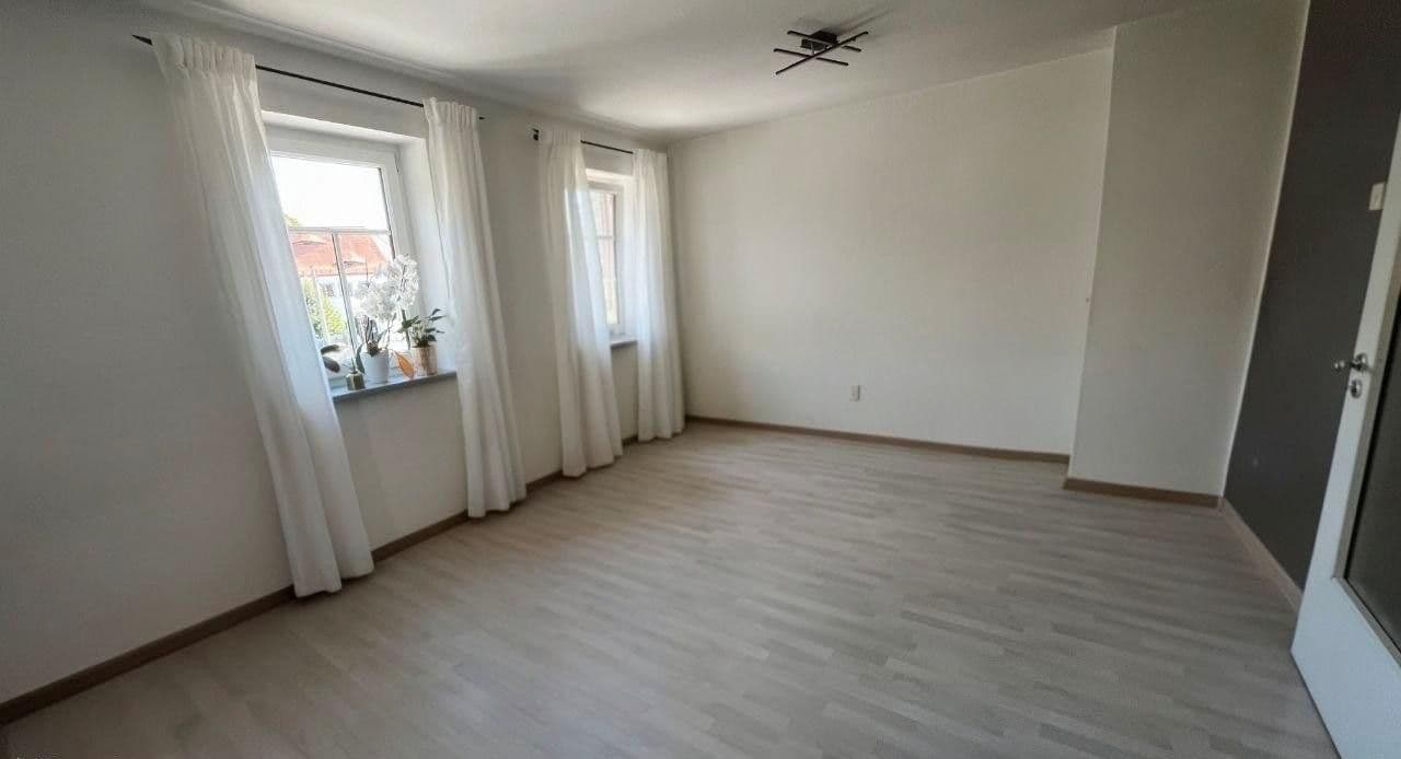 Prodej domu 342 m², pozemek 485 m², Wasserstraße 20, Radeberg, Sasko Prodej domu 342 m², pozemek 485 m², Wasserstraße 20, Radeberg, Sasko