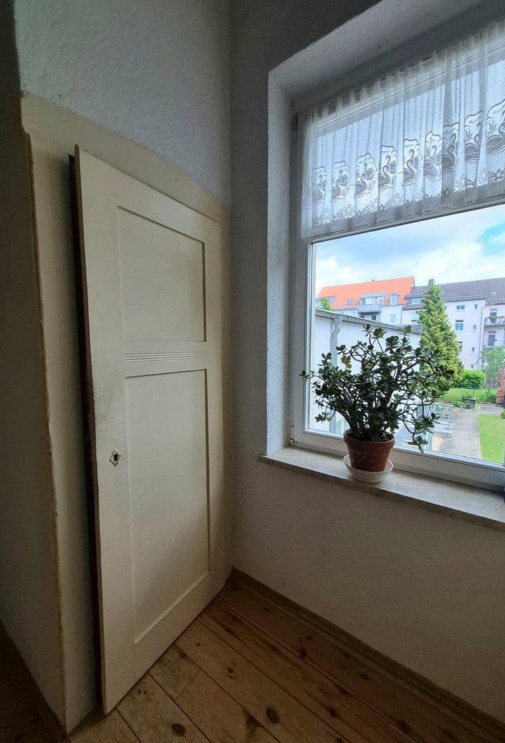 Pronájem bytu 3+1 75 m², Lomlerstraße 14, Zwenkau, Sasko Pronájem bytu 3+1 75 m², Lomlerstraße 14, Zwenkau, Sasko