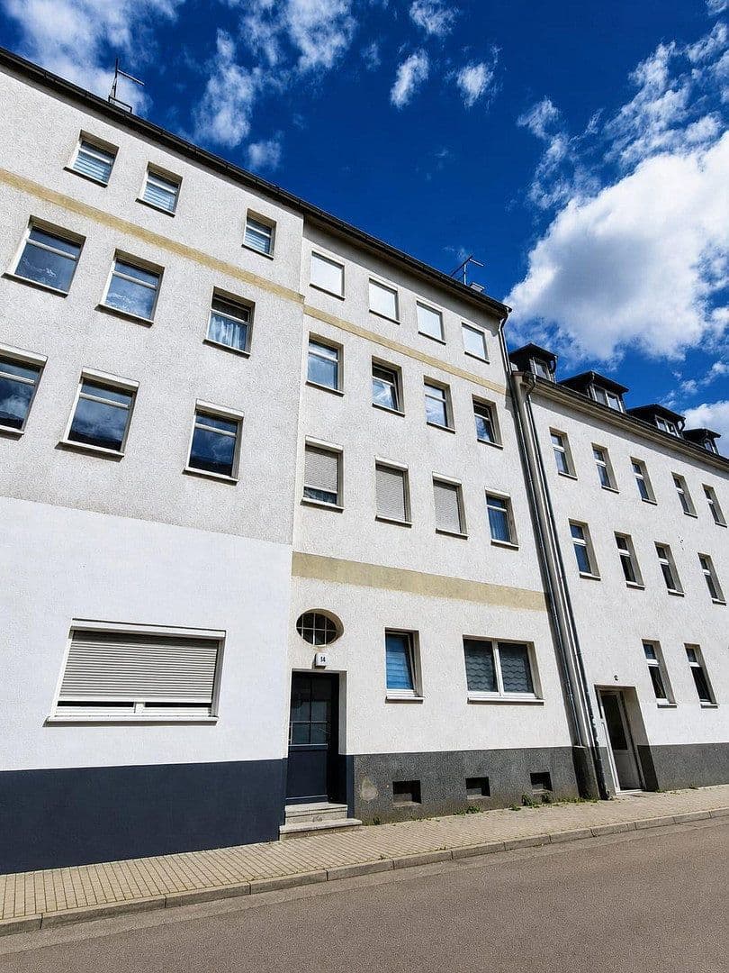 Pronájem bytu 3+1 75 m², Lomlerstraße 14, Zwenkau, Sasko Pronájem bytu 3+1 75 m², Lomlerstraße 14, Zwenkau, Sasko