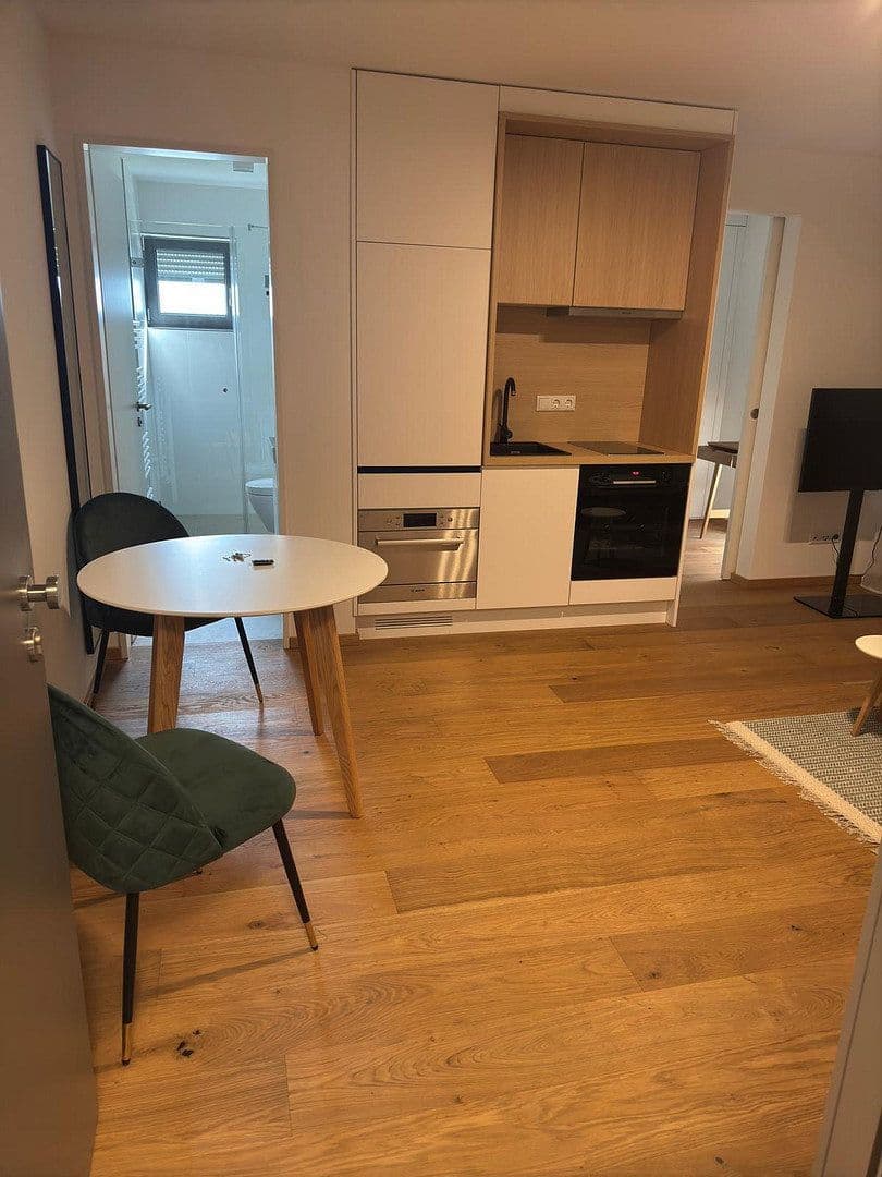 Pronájem bytu 2+1 34 m², Kiefernstrasse 25, München, Bavorsko Pronájem bytu 2+1 34 m², Kiefernstrasse 25, München, Bavorsko