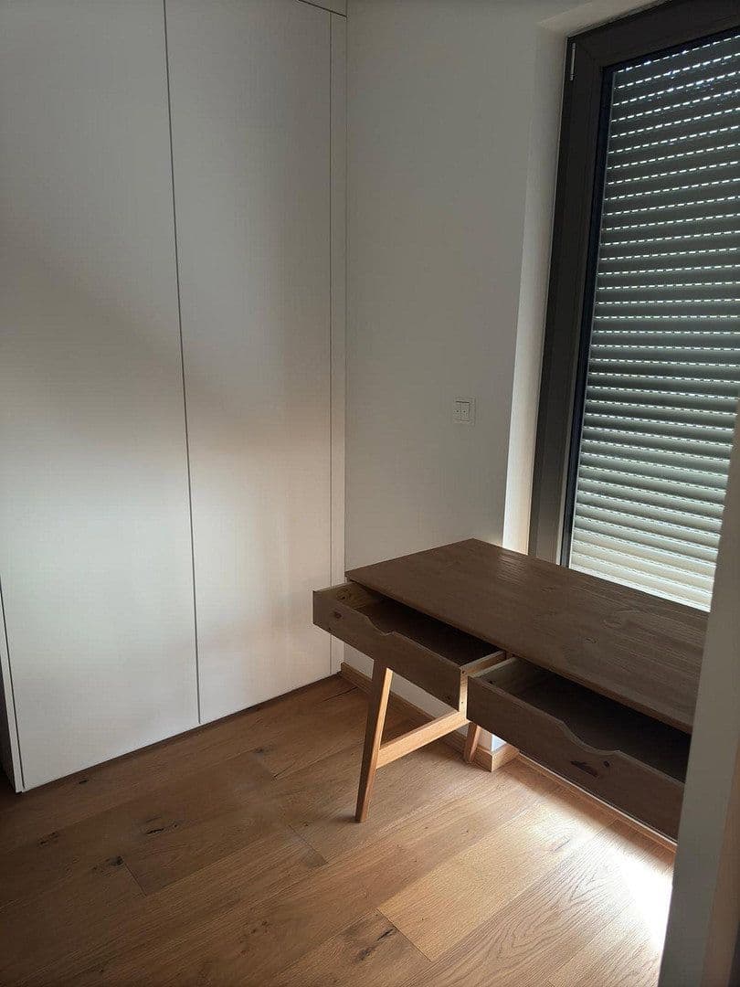 Pronájem bytu 2+1 34 m², Kiefernstrasse 25, München, Bavorsko Pronájem bytu 2+1 34 m², Kiefernstrasse 25, München, Bavorsko