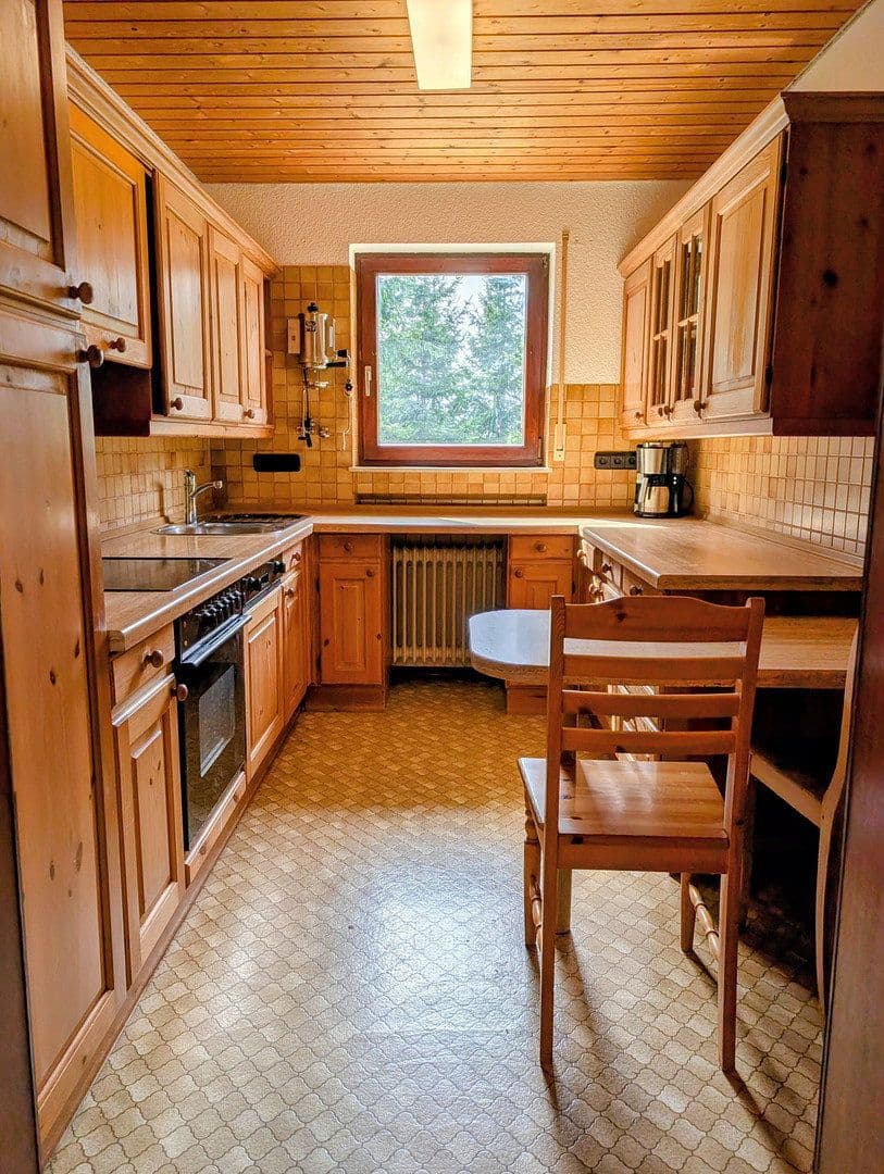 Pronájem domu 250 m², pozemek 1.275 m², Geißbühl 8, Bad Überkingen, Bádensko-Württembersko Pronájem domu 250 m², pozemek 1.275 m², Geißbühl 8, Bad Überkingen, Bádensko-Württembersko