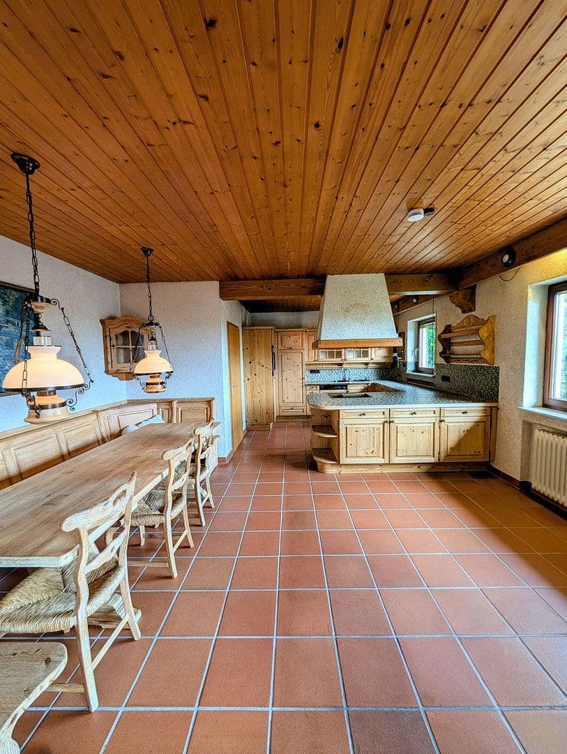 Pronájem domu 250 m², pozemek 1.275 m², Geißbühl 8, Bad Überkingen, Bádensko-Württembersko Pronájem domu 250 m², pozemek 1.275 m², Geißbühl 8, Bad Überkingen, Bádensko-Württembersko