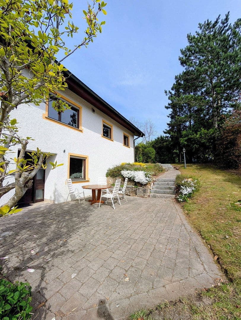 Pronájem domu 250 m², pozemek 1.275 m², Geißbühl 8, Bad Überkingen, Bádensko-Württembersko Pronájem domu 250 m², pozemek 1.275 m², Geißbühl 8, Bad Überkingen, Bádensko-Württembersko