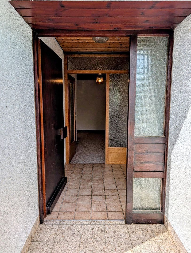 Pronájem domu 250 m², pozemek 1.275 m², Geißbühl 8, Bad Überkingen, Bádensko-Württembersko Pronájem domu 250 m², pozemek 1.275 m², Geißbühl 8, Bad Überkingen, Bádensko-Württembersko