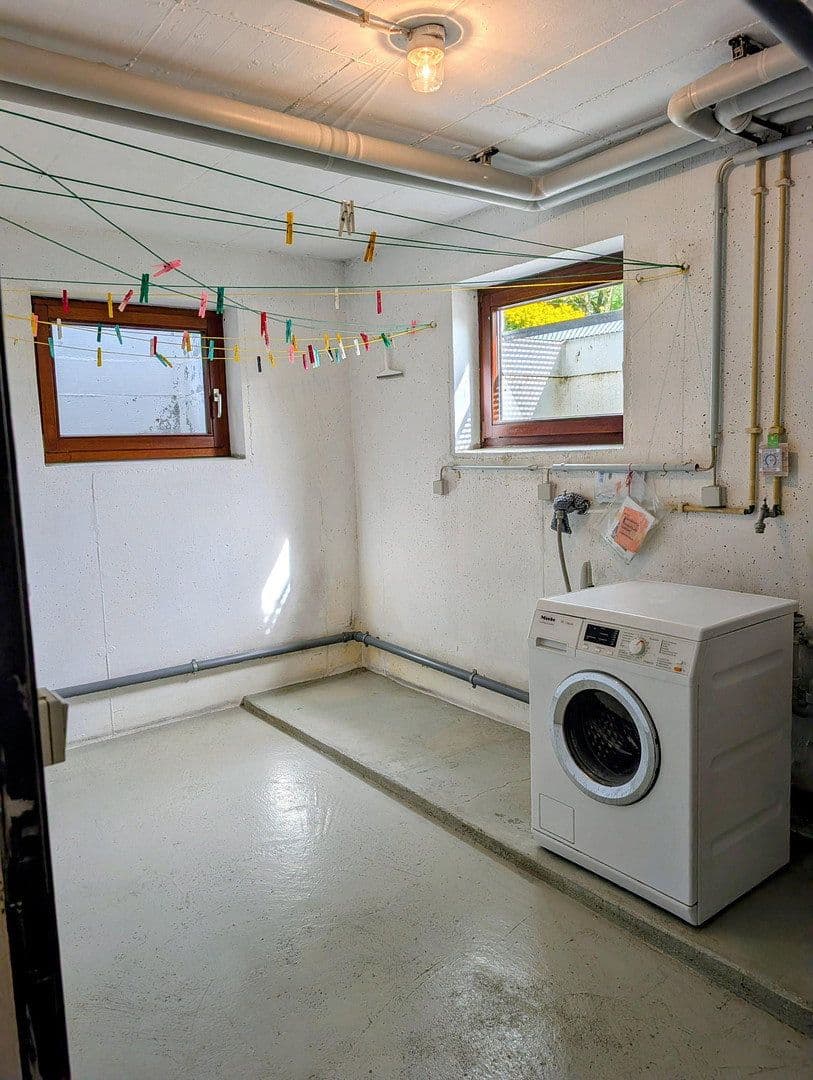 Pronájem domu 250 m², pozemek 1.275 m², Geißbühl 8, Bad Überkingen, Bádensko-Württembersko Pronájem domu 250 m², pozemek 1.275 m², Geißbühl 8, Bad Überkingen, Bádensko-Württembersko