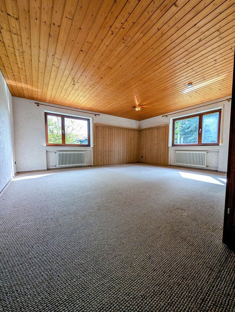 Pronájem domu 250 m², pozemek 1.275 m², Geißbühl 8, Bad Überkingen, Bádensko-Württembersko Pronájem domu 250 m², pozemek 1.275 m², Geißbühl 8, Bad Überkingen, Bádensko-Württembersko