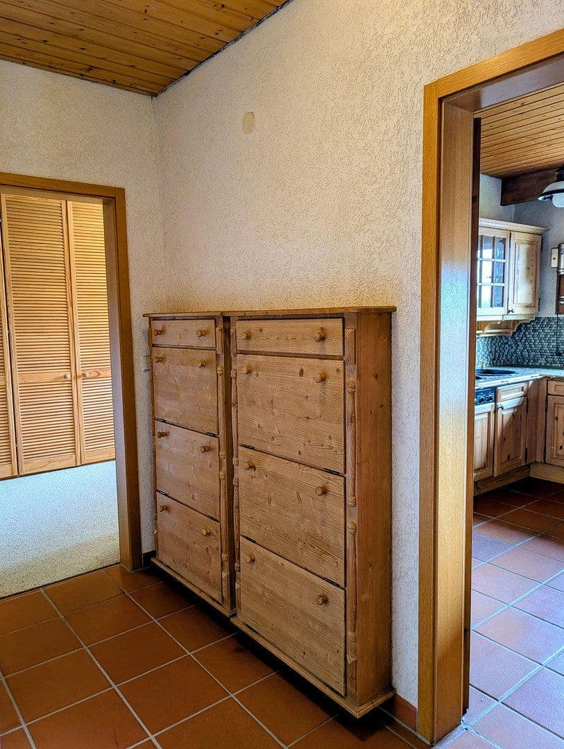Pronájem domu 250 m², pozemek 1.275 m², Geißbühl 8, Bad Überkingen, Bádensko-Württembersko Pronájem domu 250 m², pozemek 1.275 m², Geißbühl 8, Bad Überkingen, Bádensko-Württembersko