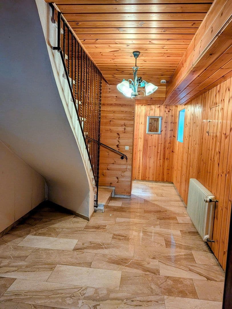 Pronájem domu 250 m², pozemek 1.275 m², Geißbühl 8, Bad Überkingen, Bádensko-Württembersko Pronájem domu 250 m², pozemek 1.275 m², Geißbühl 8, Bad Überkingen, Bádensko-Württembersko