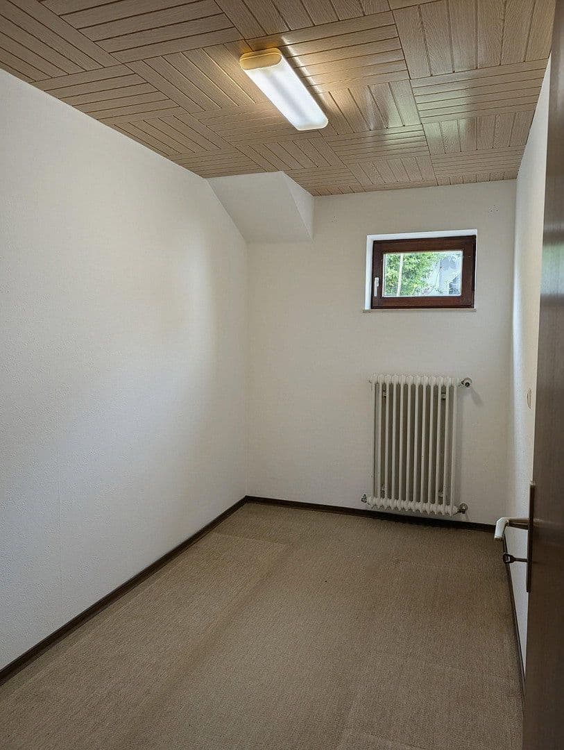 Pronájem domu 250 m², pozemek 1.275 m², Geißbühl 8, Bad Überkingen, Bádensko-Württembersko Pronájem domu 250 m², pozemek 1.275 m², Geißbühl 8, Bad Überkingen, Bádensko-Württembersko