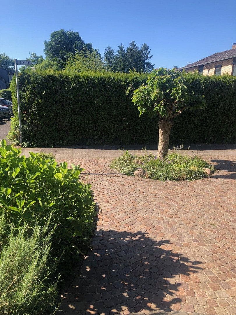 Prodej domu 110 m², pozemek 254 m², Leverkusen, Severní Porýní-Vestfálsko Prodej domu 110 m², pozemek 254 m², Leverkusen, Severní Porýní-Vestfálsko