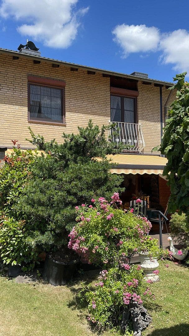 Prodej domu 110 m², pozemek 254 m², Leverkusen, Severní Porýní-Vestfálsko Prodej domu 110 m², pozemek 254 m², Leverkusen, Severní Porýní-Vestfálsko