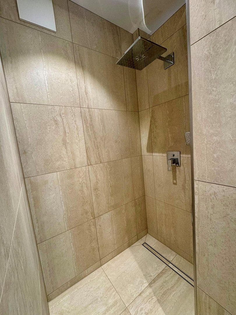 Pronájem bytu 3+1 108 m², Külzer Straße 2, Berlin, Berlín Pronájem bytu 3+1 108 m², Külzer Straße 2, Berlin, Berlín