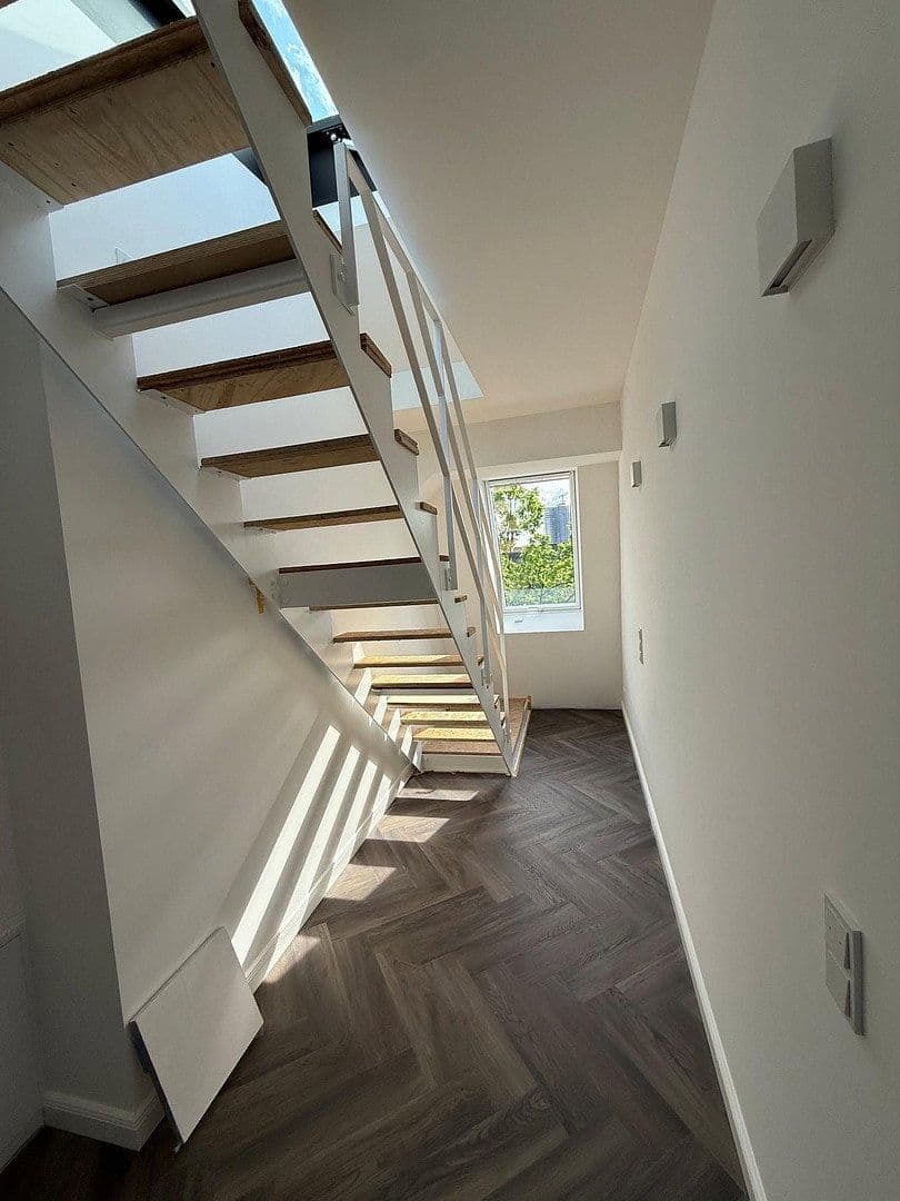 Pronájem bytu 3+1 108 m², Külzer Straße 2, Berlin, Berlín Pronájem bytu 3+1 108 m², Külzer Straße 2, Berlin, Berlín
