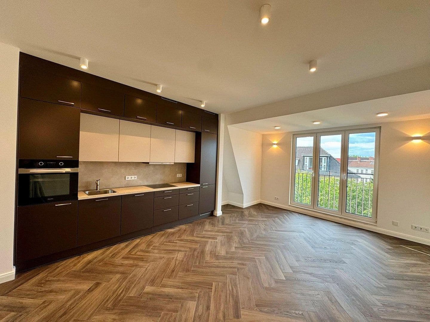 Pronájem bytu 3+1 108 m², Külzer Straße 2, Berlin, Berlín Pronájem bytu 3+1 108 m², Külzer Straße 2, Berlin, Berlín