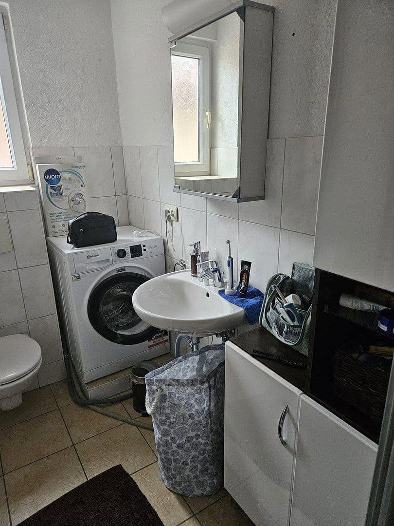 Pronájem bytu 2+1 61 m², Stuttgart, Bádensko-Württembersko Pronájem bytu 2+1 61 m², Stuttgart, Bádensko-Württembersko