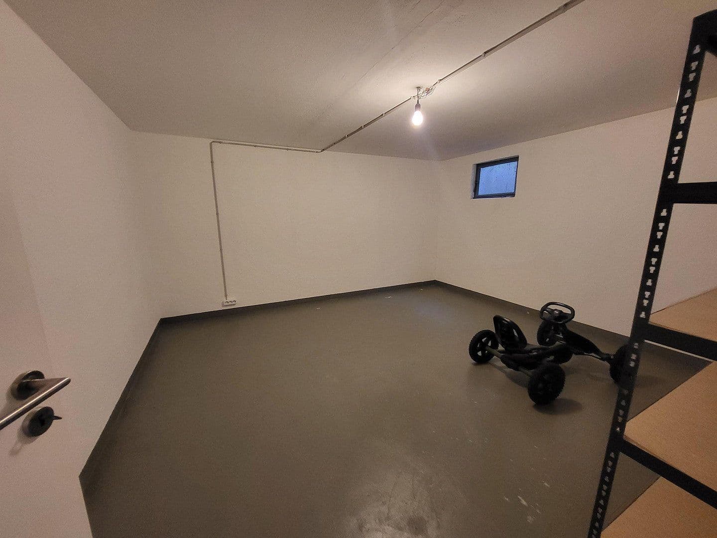 Prodej domu 170 m², pozemek 240 m², Schwalbach am Taunus, Hessen Prodej domu 170 m², pozemek 240 m², Schwalbach am Taunus, Hessen