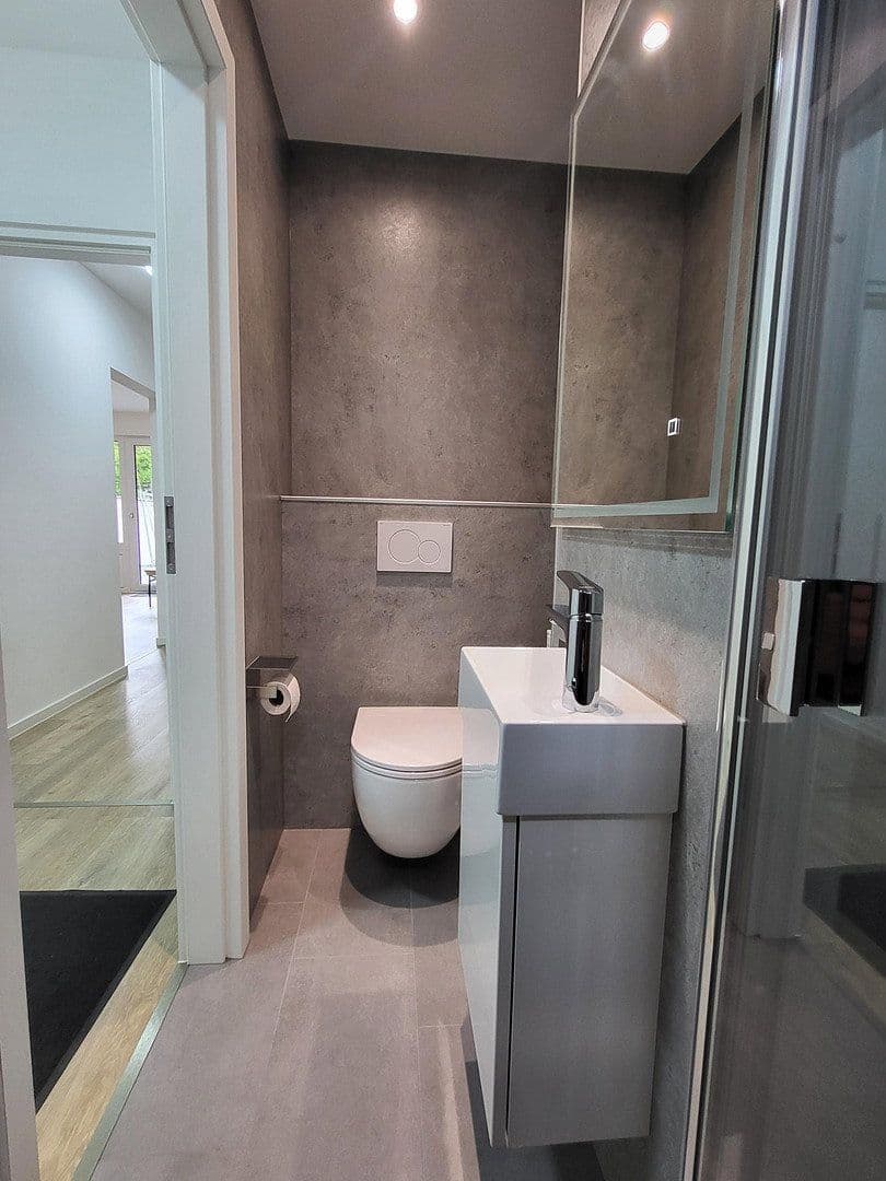 Prodej domu 170 m², pozemek 240 m², Schwalbach am Taunus, Hessen Prodej domu 170 m², pozemek 240 m², Schwalbach am Taunus, Hessen