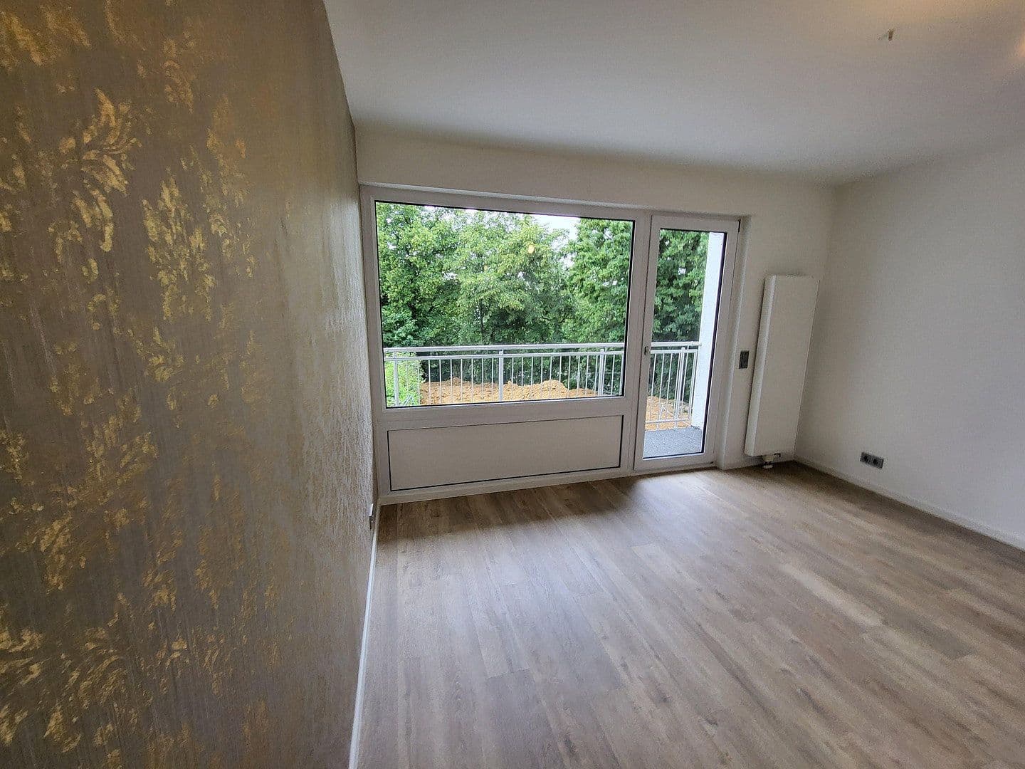 Prodej domu 170 m², pozemek 240 m², Schwalbach am Taunus, Hessen Prodej domu 170 m², pozemek 240 m², Schwalbach am Taunus, Hessen