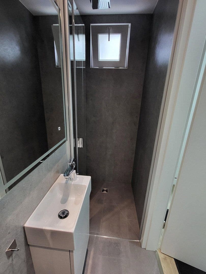 Prodej domu 170 m², pozemek 240 m², Schwalbach am Taunus, Hessen Prodej domu 170 m², pozemek 240 m², Schwalbach am Taunus, Hessen