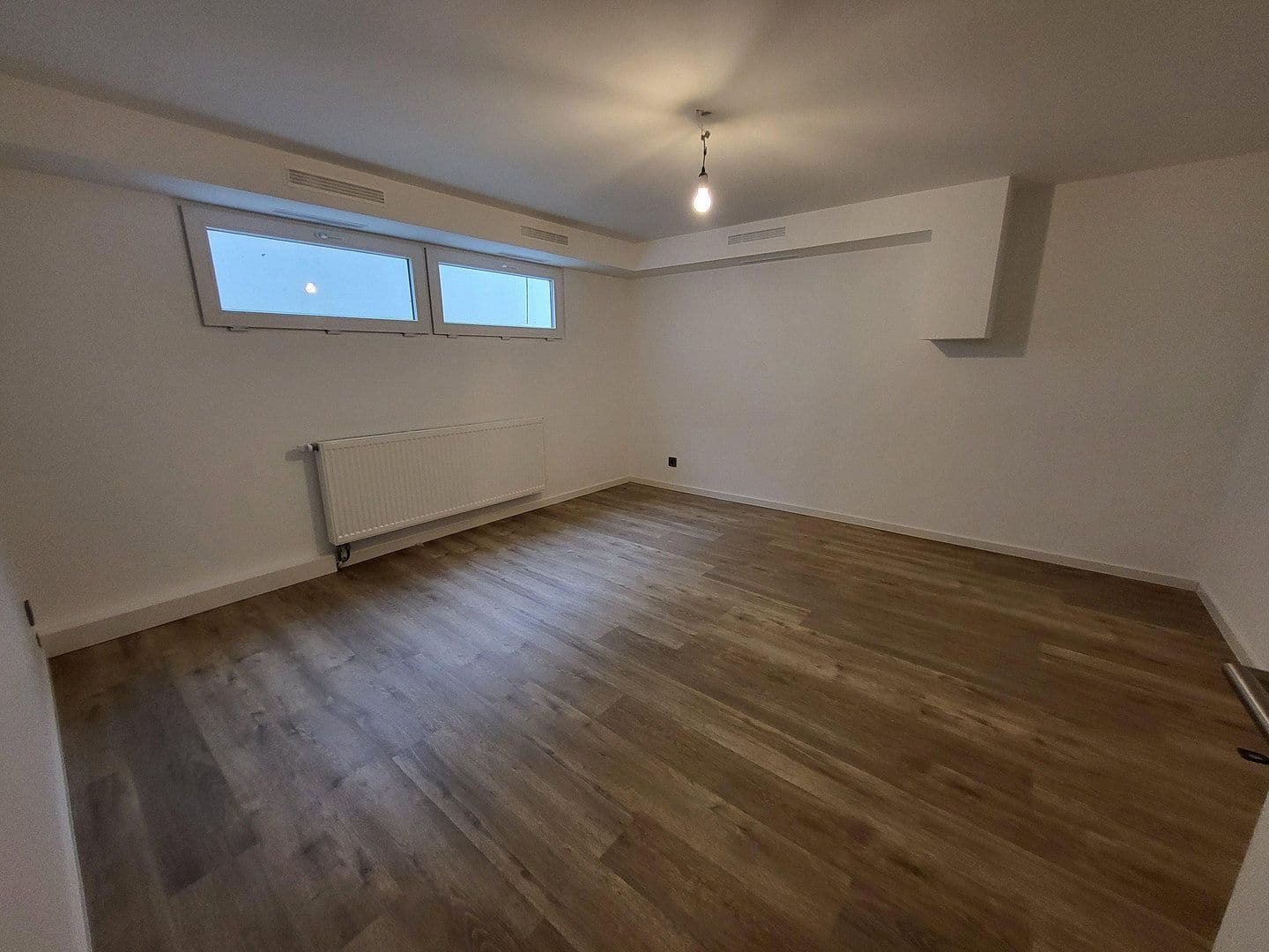 Prodej domu 170 m², pozemek 240 m², Schwalbach am Taunus, Hessen Prodej domu 170 m², pozemek 240 m², Schwalbach am Taunus, Hessen