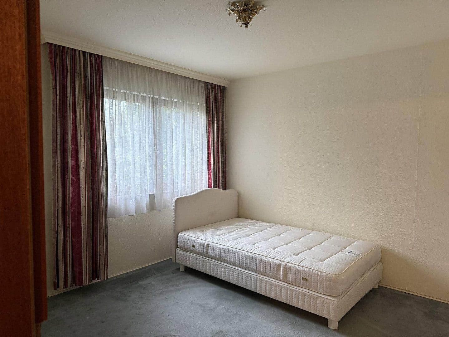 Prodej domu 222 m², pozemek 463 m², Im Apfelgarten 17, Bonn, Severní Porýní-Vestfálsko Prodej domu 222 m², pozemek 463 m², Im Apfelgarten 17, Bonn, Severní Porýní-Vestfálsko