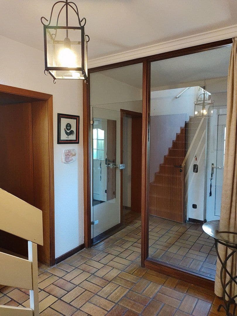 Prodej domu 222 m², pozemek 463 m², Im Apfelgarten 17, Bonn, Severní Porýní-Vestfálsko Prodej domu 222 m², pozemek 463 m², Im Apfelgarten 17, Bonn, Severní Porýní-Vestfálsko