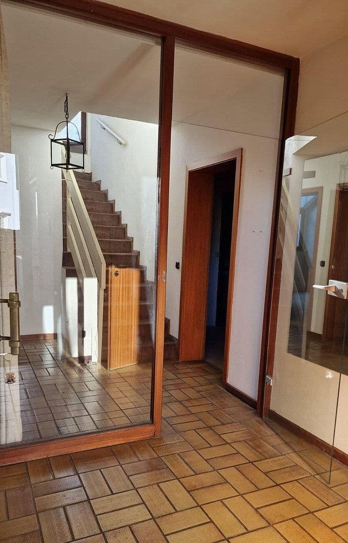 Prodej domu 222 m², pozemek 463 m², Im Apfelgarten 17, Bonn, Severní Porýní-Vestfálsko Prodej domu 222 m², pozemek 463 m², Im Apfelgarten 17, Bonn, Severní Porýní-Vestfálsko