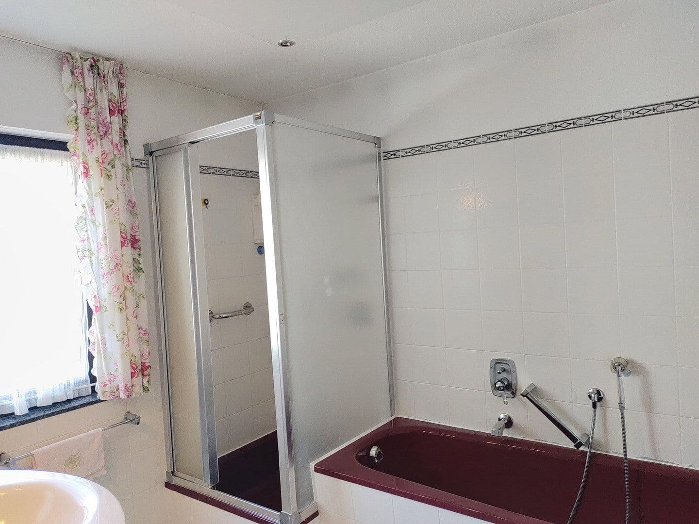 Prodej domu 222 m², pozemek 463 m², Im Apfelgarten 17, Bonn, Severní Porýní-Vestfálsko Prodej domu 222 m², pozemek 463 m², Im Apfelgarten 17, Bonn, Severní Porýní-Vestfálsko