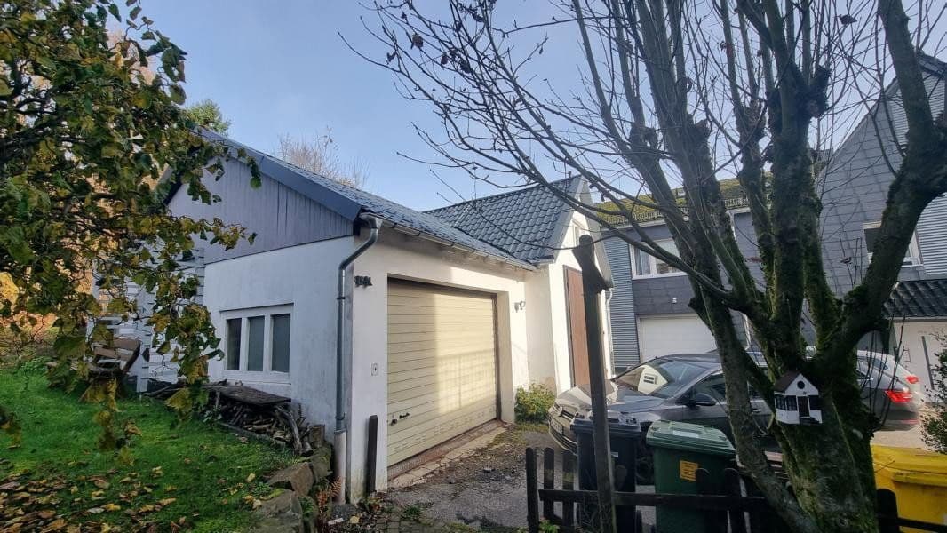 Prodej domu 221 m², pozemek 680 m², Marburger Straße 29, Netphen, Severní Porýní-Vestfálsko Prodej domu 221 m², pozemek 680 m², Marburger Straße 29, Netphen, Severní Porýní-Vestfálsko