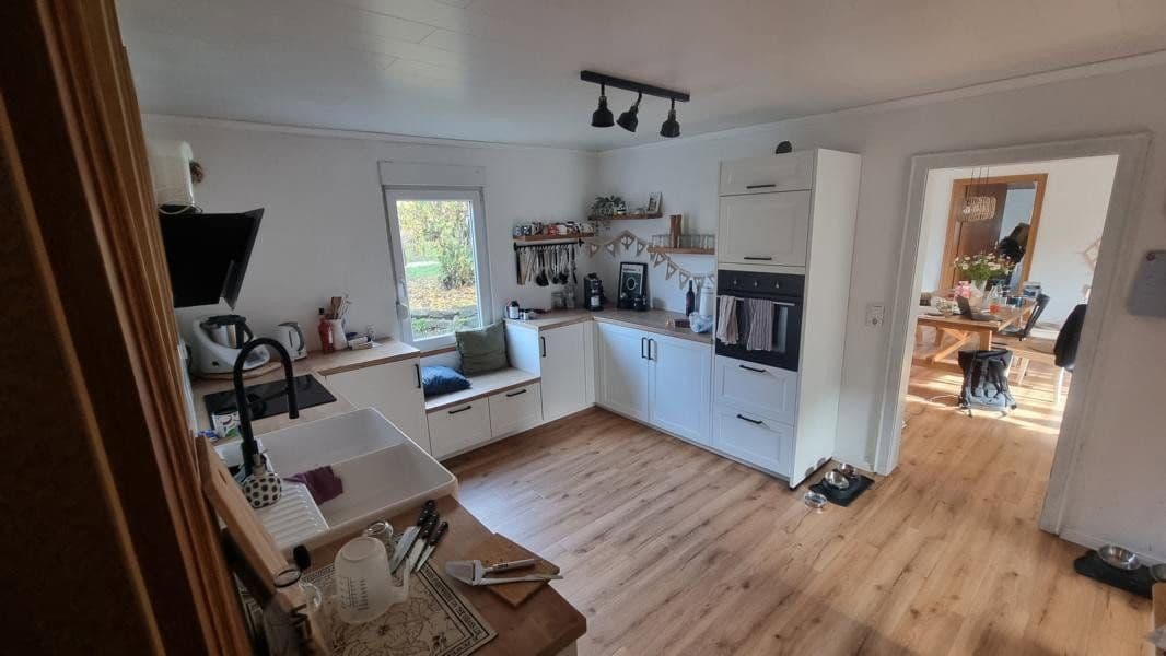Prodej domu 221 m², pozemek 680 m², Marburger Straße 29, Netphen, Severní Porýní-Vestfálsko Prodej domu 221 m², pozemek 680 m², Marburger Straße 29, Netphen, Severní Porýní-Vestfálsko