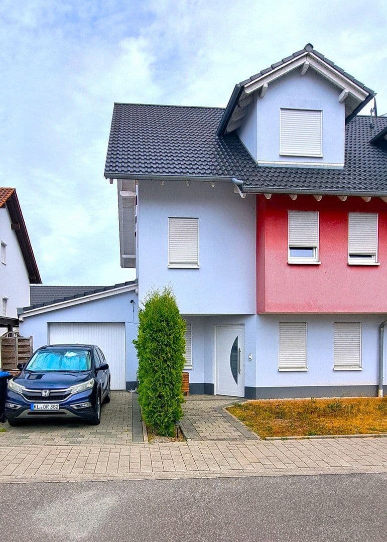 Prodej domu 181 m², pozemek 227 m², Carl-Jacob-Strasse 13, Kaiserslautern-Erfenbach, Porýní-Falc Prodej domu 181 m², pozemek 227 m², Carl-Jacob-Strasse 13, Kaiserslautern-Erfenbach, Porýní-Falc