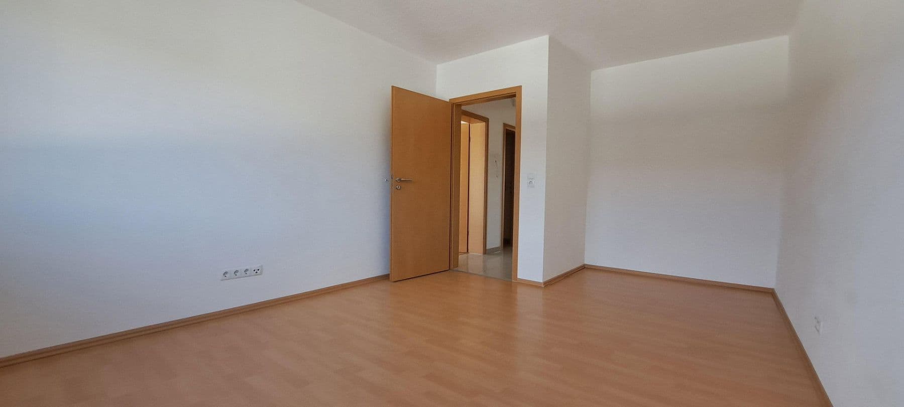 Prodej domu 181 m², pozemek 227 m², Carl-Jacob-Strasse 13, Kaiserslautern-Erfenbach, Porýní-Falc Prodej domu 181 m², pozemek 227 m², Carl-Jacob-Strasse 13, Kaiserslautern-Erfenbach, Porýní-Falc