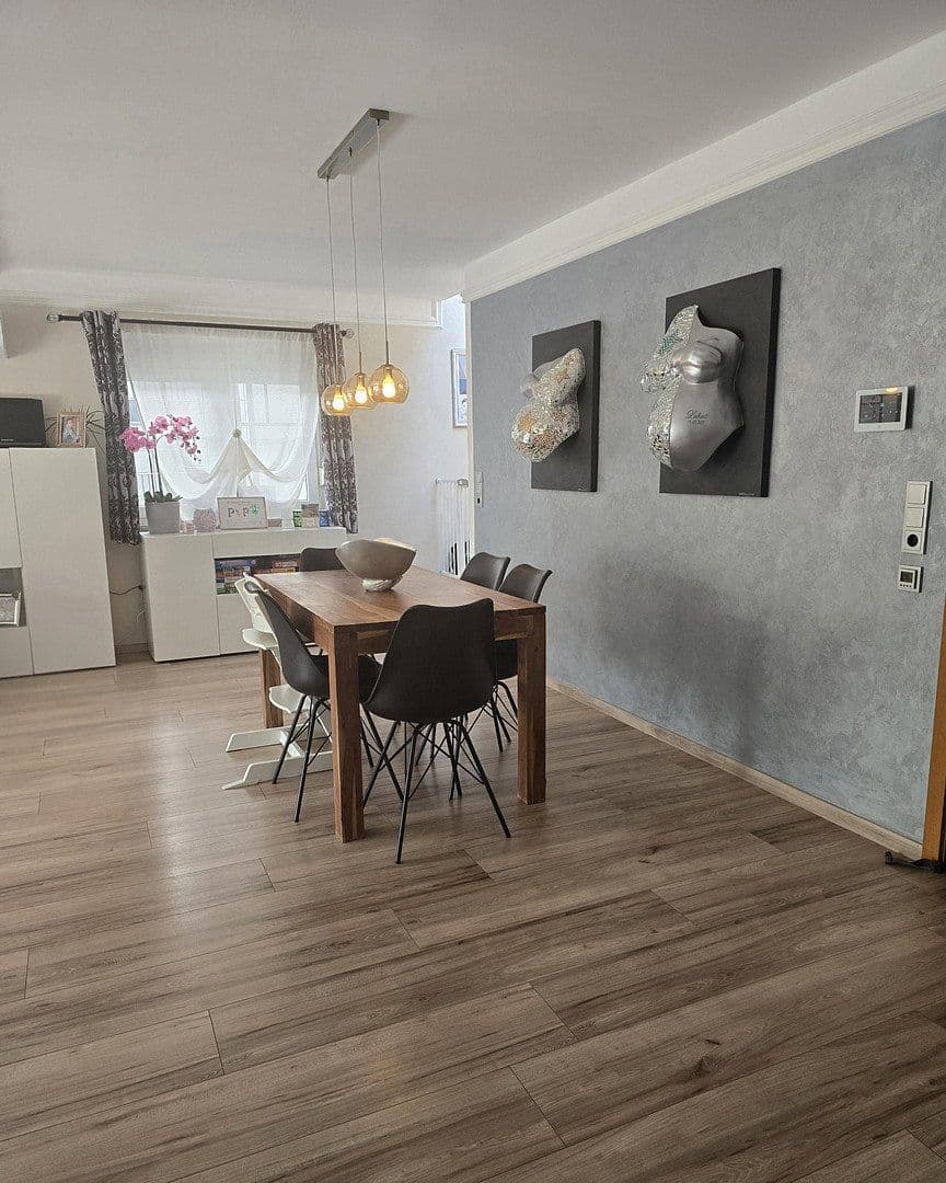 Prodej domu 176 m², pozemek 490 m², Speyerer Straße 23, Römerberg, Porýní-Falc Prodej domu 176 m², pozemek 490 m², Speyerer Straße 23, Römerberg, Porýní-Falc