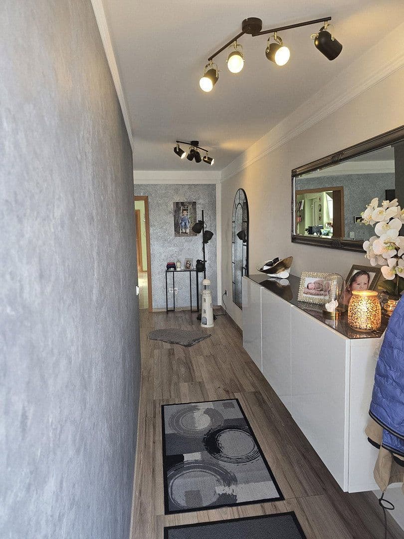 Prodej domu 176 m², pozemek 490 m², Speyerer Straße 23, Römerberg, Porýní-Falc Prodej domu 176 m², pozemek 490 m², Speyerer Straße 23, Römerberg, Porýní-Falc