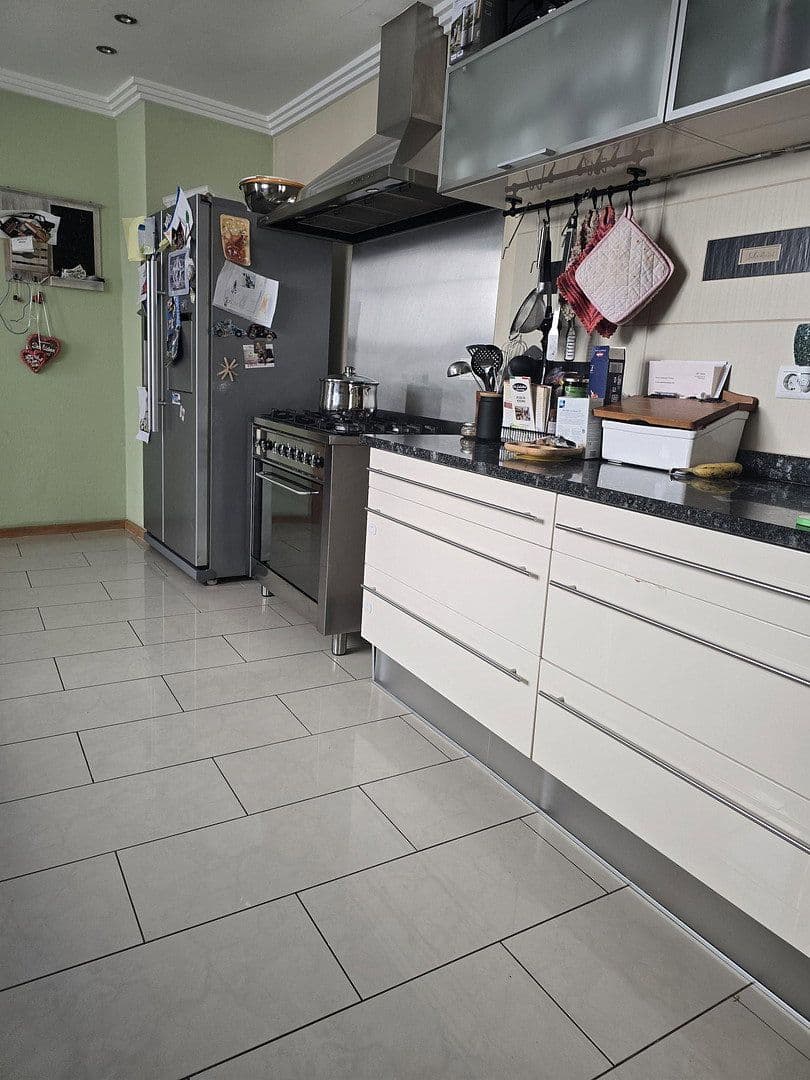 Prodej domu 176 m², pozemek 490 m², Speyerer Straße 23, Römerberg, Porýní-Falc Prodej domu 176 m², pozemek 490 m², Speyerer Straße 23, Römerberg, Porýní-Falc