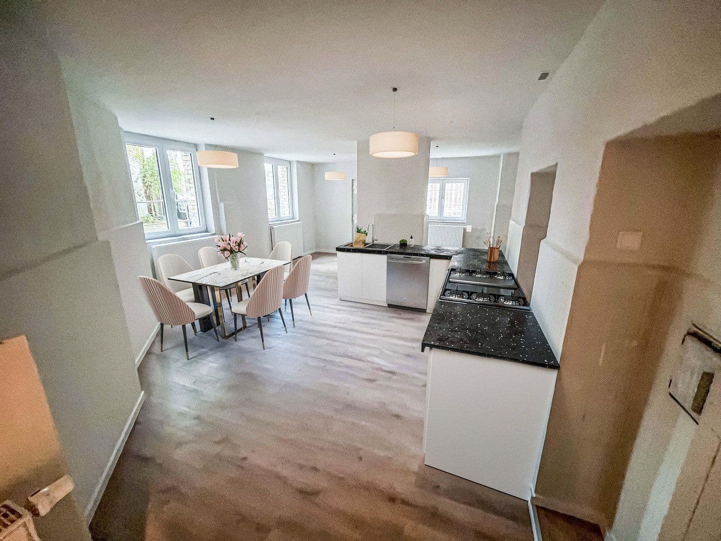 Pronájem bytu 2+1 87 m², Mötzlicherstrasse 3, Halle an der Saale, Sasko-Anhaltsko Pronájem bytu 2+1 87 m², Mötzlicherstrasse 3, Halle an der Saale, Sasko-Anhaltsko