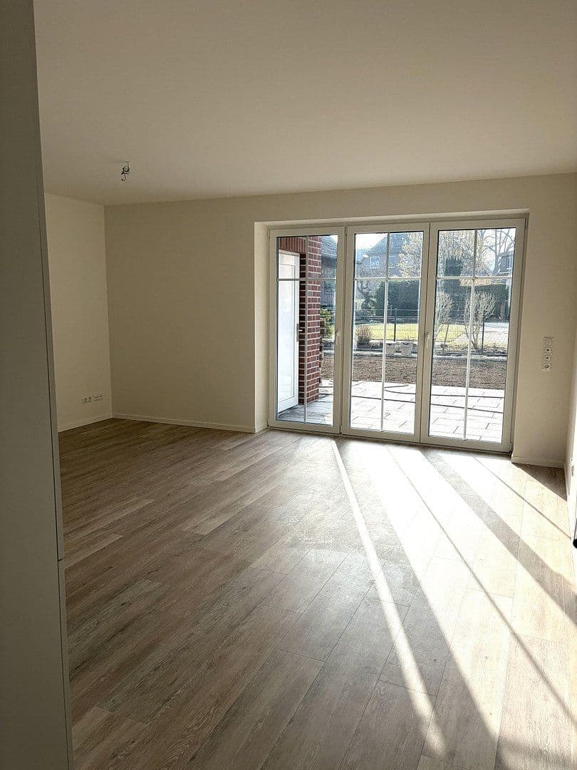 Pronájem bytu 3+1 88 m², Hauptstr. 6, Brackel, Dolní Sasko Pronájem bytu 3+1 88 m², Hauptstr. 6, Brackel, Dolní Sasko