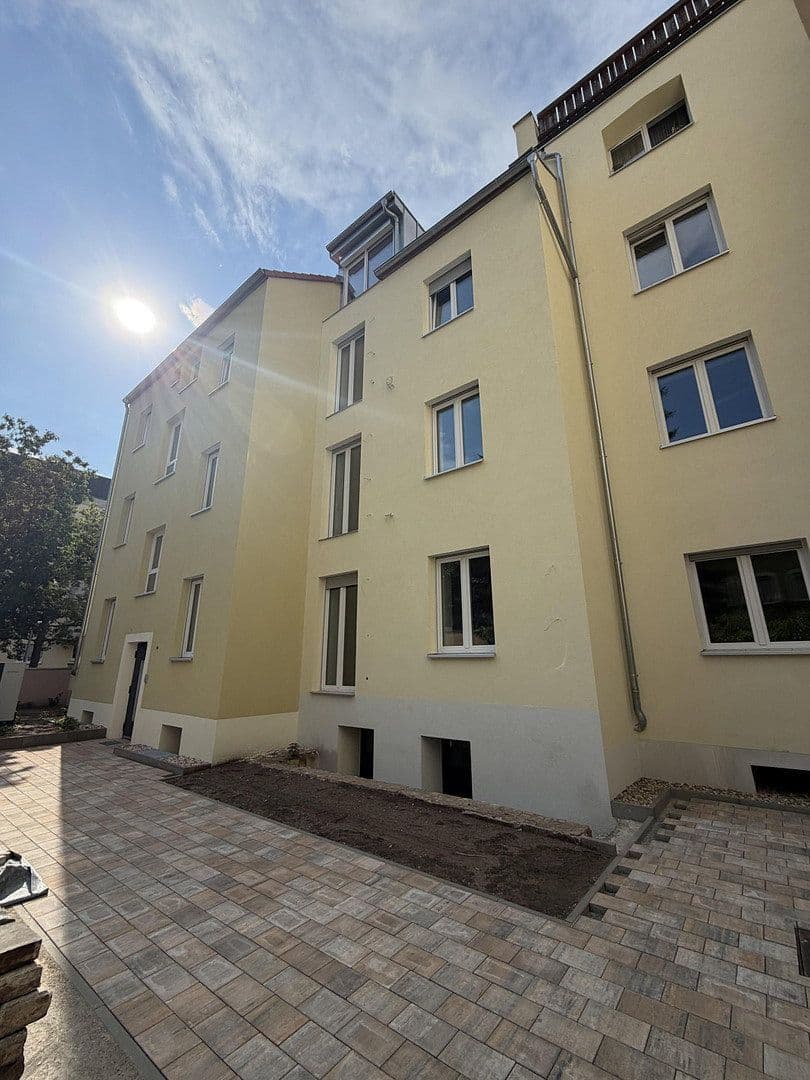Pronájem bytu 3+1 70 m², Erlangerstraße 91, Fürth, Bavorsko Pronájem bytu 3+1 70 m², Erlangerstraße 91, Fürth, Bavorsko