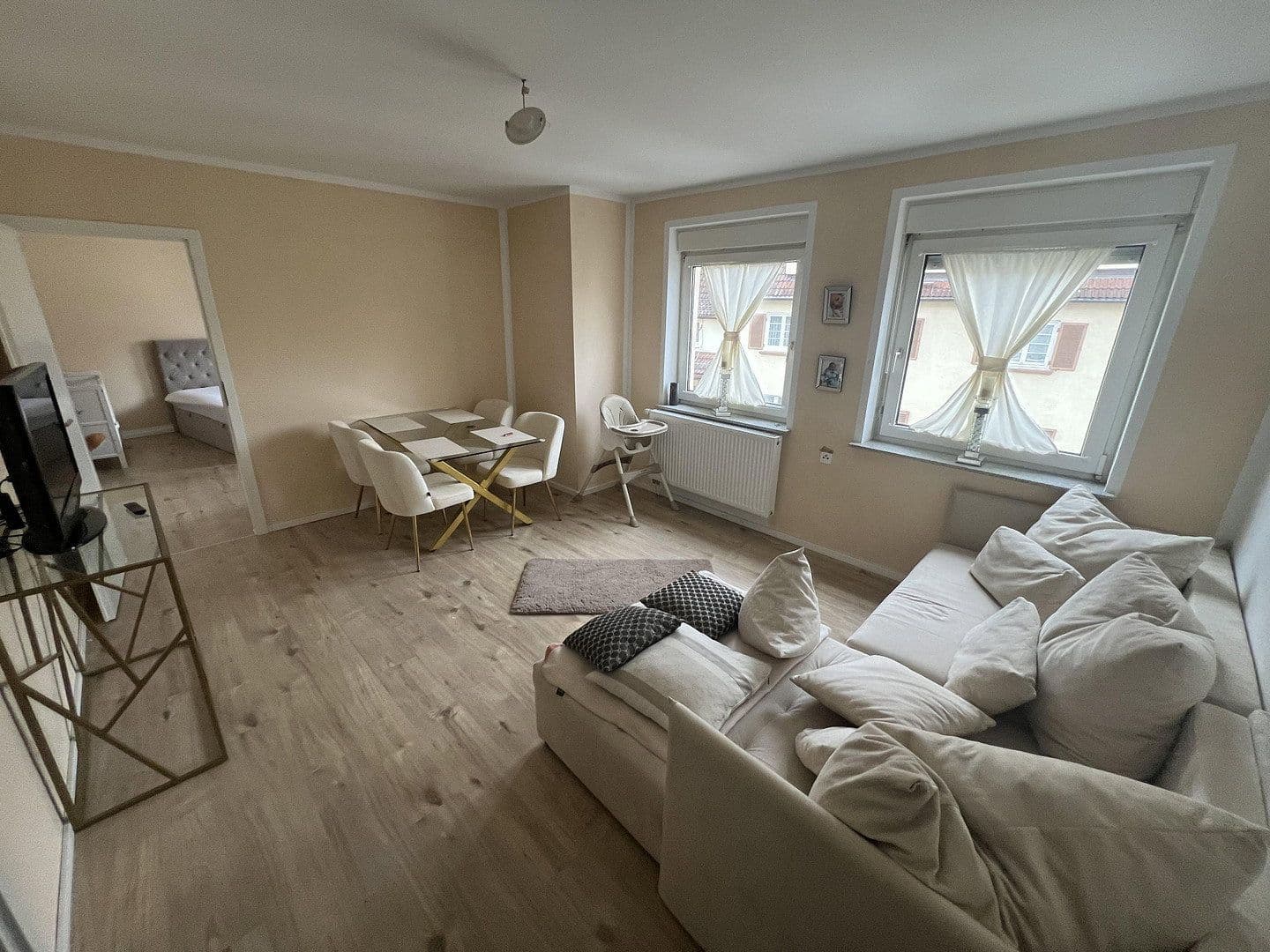 Pronájem bytu 2+1 53 m², Wagenburgstr. 104, Stuttgart, Bádensko-Württembersko Pronájem bytu 2+1 53 m², Wagenburgstr. 104, Stuttgart, Bádensko-Württembersko