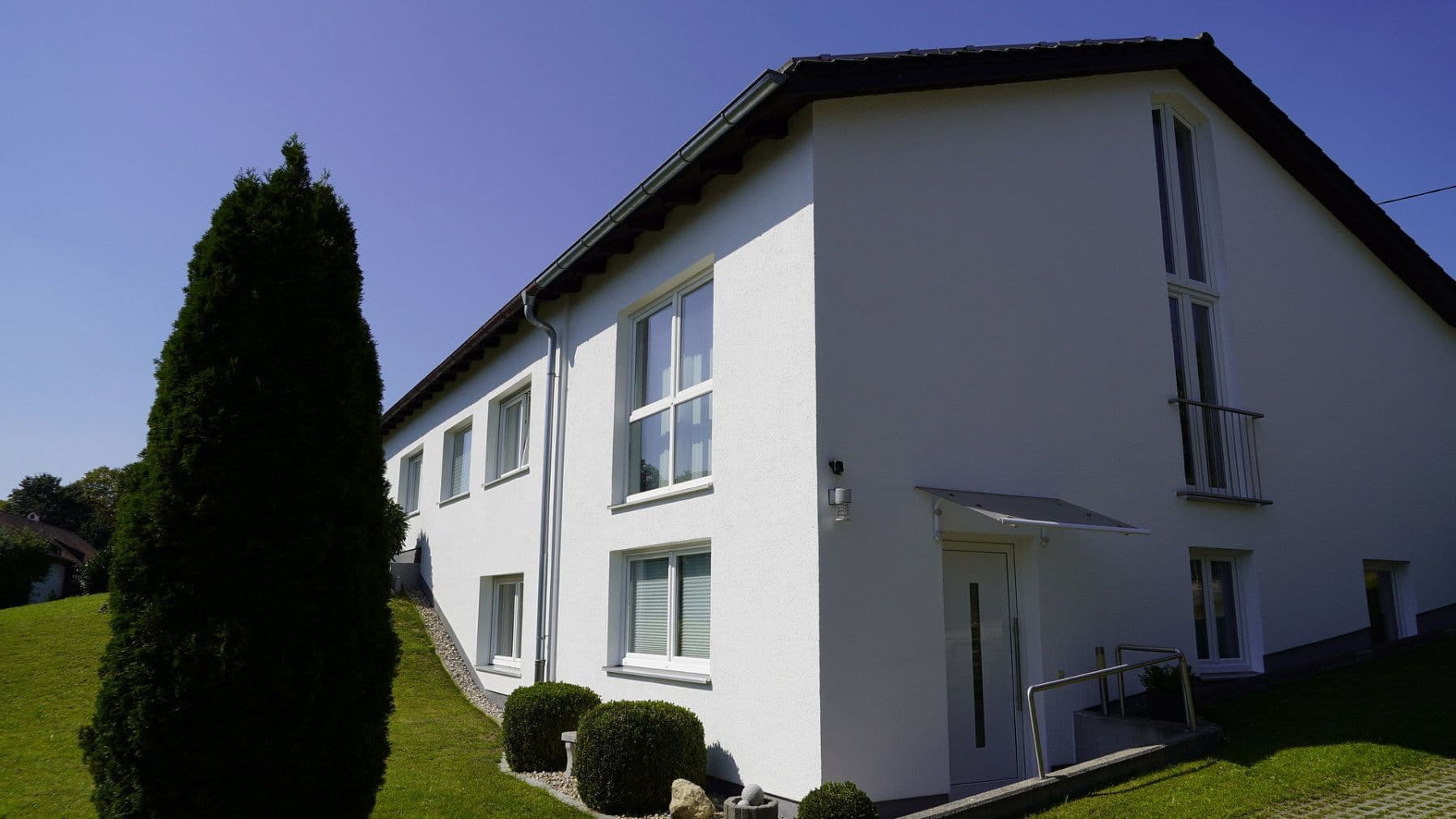 Prodej domu 237 m², pozemek 992 m², Reichertshausen - Steinkirchen, Bavorsko Prodej domu 237 m², pozemek 992 m², Reichertshausen - Steinkirchen, Bavorsko