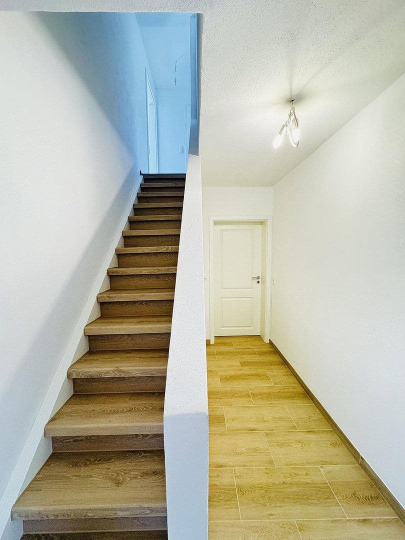 Prodej domu 180 m², pozemek 357 m², Bechhofen, Bavorsko Prodej domu 180 m², pozemek 357 m², Bechhofen, Bavorsko