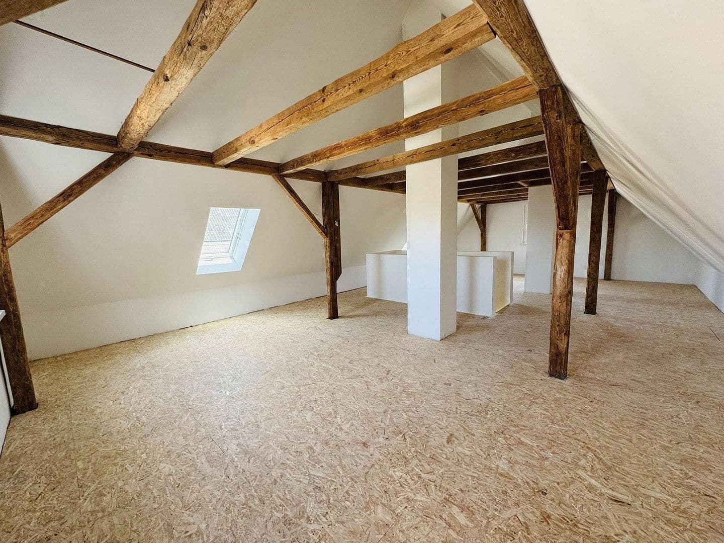 Prodej domu 180 m², pozemek 357 m², Bechhofen, Bavorsko Prodej domu 180 m², pozemek 357 m², Bechhofen, Bavorsko