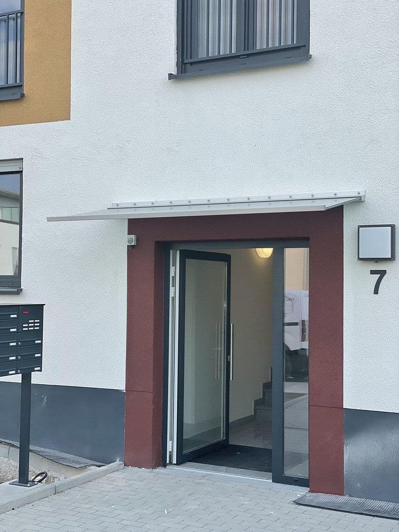 Pronájem bytu 3+1 97 m², Anny-Schlemm-Str. 7, Neu-Isenburg, Hessen Pronájem bytu 3+1 97 m², Anny-Schlemm-Str. 7, Neu-Isenburg, Hessen